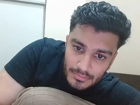 Snapshot of robintoit chatting on October 2025 02:52:02 PM robintoit online show from October 2025 02:52:02 PM