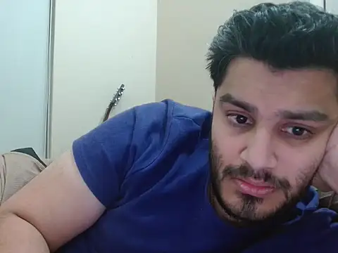 Snapshot of robintoit chatting on February 2026 08:27:02 PM robintoit online show from February 2026 08:27:02 PM