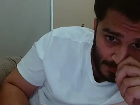 Snapshot of robintoit chatting on March 2026 05:13:01 AM robintoit online show from March 2026 05:13:01 AM