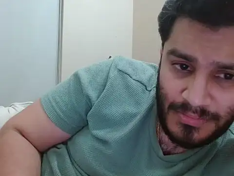 Snapshot of robintoit chatting on March 2026 05:19:02 PM robintoit online show from March 2026 05:19:02 PM