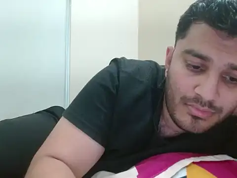 Snapshot of robintoit chatting on March 2026 10:22:01 AM robintoit online show from March 2026 10:22:01 AM