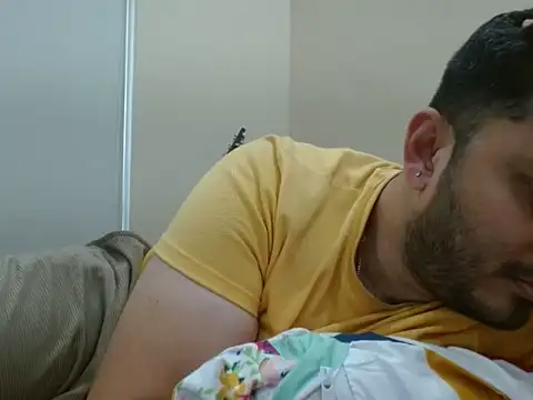 Snapshot of robintoit chatting on March 2026 09:02:02 AM robintoit online show from March 2026 09:02:02 AM