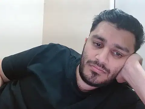 Snapshot of robintoit chatting on March 2026 07:46:02 PM robintoit online show from March 2026 07:46:02 PM