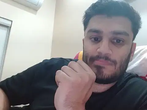 Snapshot of robintoit chatting on March 2026 12:05:01 PM robintoit online show from March 2026 12:05:01 PM