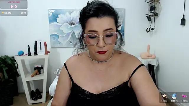 Snapshot of mom_hot__ chatting on February 2025 02:58:02 AM mom hot online show from February 2025 02:58:02 AM