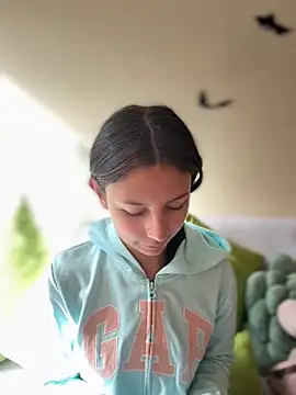 Snapshot of Bonniepark chatting on October 2025 01:23:04 PM Bonniepark online show from October 2025 01:23:04 PM