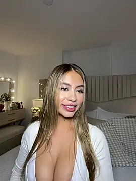  laura 02 online show from May 2026 06:47:02 PM