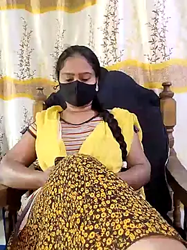 Idhika Paul online show from February 2025 04:47:01 AM