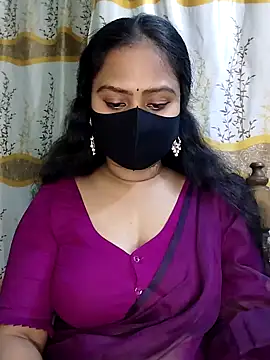 Idhika Paul online show from February 2025 08:45:01 PM