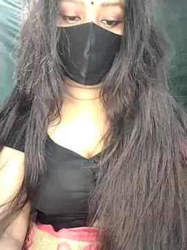 Idhika Paul online show from November 2025 06:18:02 PM