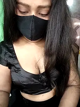 Idhika Paul online show from December 2025 03:21:02 PM