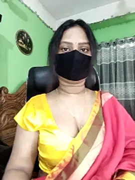 Idhika Paul online show from April 2026 07:44:02 AM
