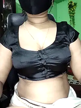 Idhika Paul online show from April 2026 05:04:02 PM