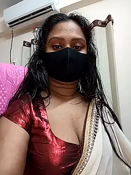 Idhika Paul online show from June 2026 03:17:01 AM