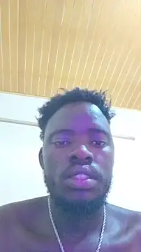 MaskedGQ online show from November 2025 12:33:02 PM