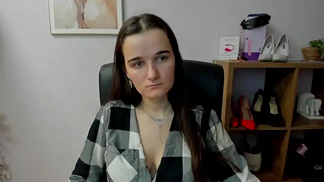 Snapshot of KateDelight chatting on December 2025 08:27:02 PM KateDelight online show from December 2025 08:27:02 PM