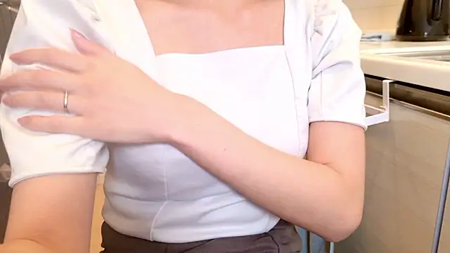 Snapshot of sayaka_xo chatting on April 2026 07:22:01 AM sayaka xo online show from April 2026 07:22:01 AM