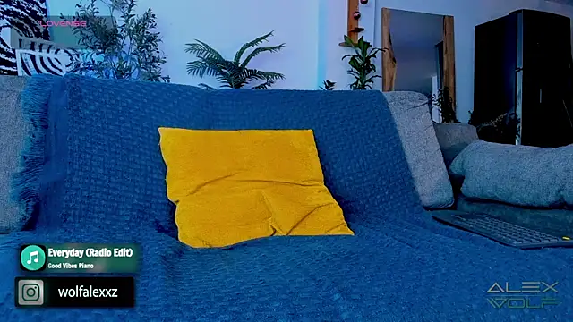 Snapshot of alex_wolf_ chatting on January 2025 02:01:01 AM alex wolf online show from January 2025 02:01:01 AM