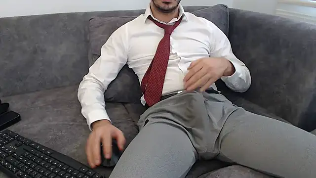 Naughtb0y online show from February 2026 01:26:02 PM