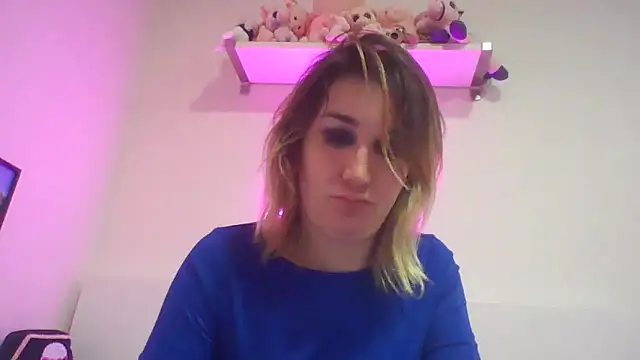 Snapshot of Icy__Diamond chatting on October 2025 04:18:01 PM Icy Diamond online show from October 2025 04:18:01 PM