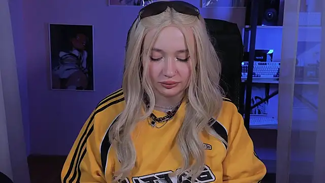 Snapshot of carolina_elf chatting on October 2025 05:15:02 AM carolina elf online show from October 2025 05:15:02 AM