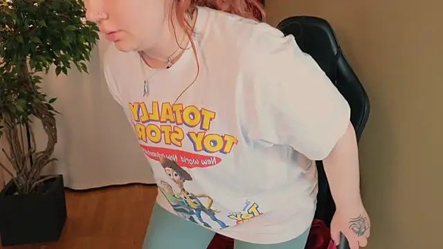 Snapshot of carolina_elf chatting on November 2025 01:17:02 PM carolina elf online show from November 2025 01:17:02 PM