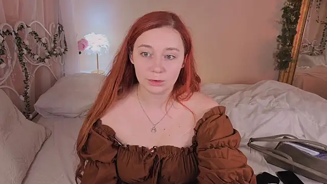 Snapshot of carolina_elf chatting on June 2026 05:10:01 AM carolina elf online show from June 2026 05:10:01 AM