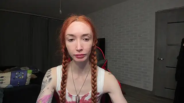 Snapshot of Roxy_Silver chatting on December 2024 06:54:02 PM Roxy Silver online show from December 2024 06:54:02 PM