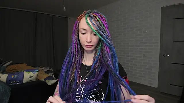 Snapshot of Roxy_Silver chatting on December 2024 06:56:02 PM Roxy Silver online show from December 2024 06:56:02 PM