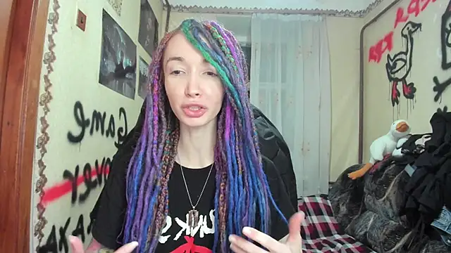 Snapshot of Roxy_Silver chatting on December 2024 08:01:02 PM Roxy Silver online show from December 2024 08:01:02 PM