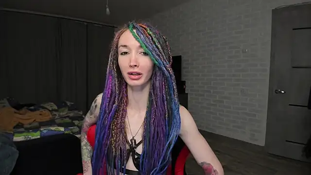 Snapshot of Roxy_Silver chatting on January 2025 05:44:01 PM Roxy Silver online show from January 2025 05:44:01 PM