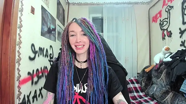 Snapshot of Roxy_Silver chatting on January 2025 09:43:01 PM Roxy Silver online show from January 2025 09:43:01 PM