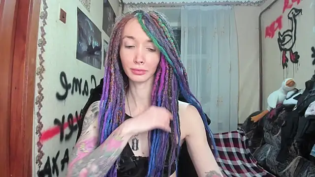 Snapshot of Roxy_Silver chatting on January 2025 08:32:02 PM Roxy Silver online show from January 2025 08:32:02 PM