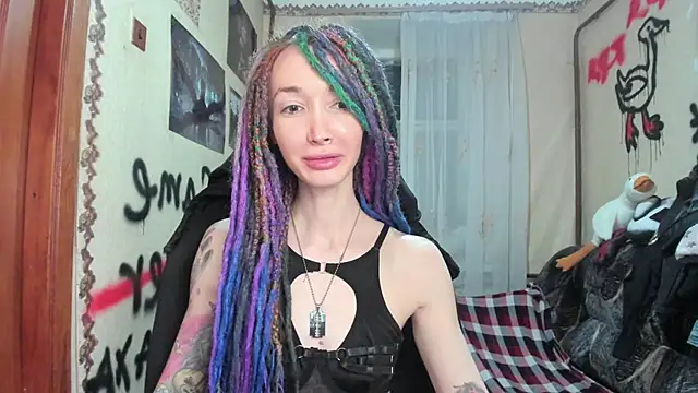 Snapshot of Roxy_Silver chatting on January 2025 11:34:01 PM Roxy Silver online show from January 2025 11:34:01 PM