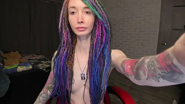 Snapshot of Roxy_Silver chatting on January 2025 10:52:02 PM Roxy Silver online show from January 2025 10:52:02 PM