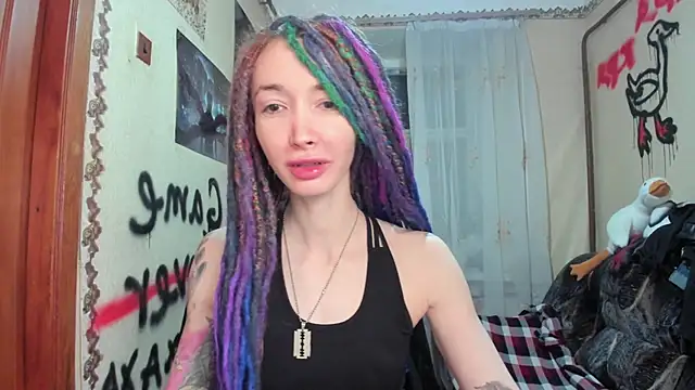Snapshot of Roxy_Silver chatting on February 2025 07:06:02 PM Roxy Silver online show from February 2025 07:06:02 PM