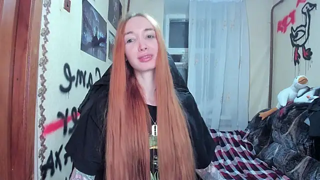 Snapshot of Roxy_Silver chatting on February 2025 08:20:02 PM Roxy Silver online show from February 2025 08:20:02 PM