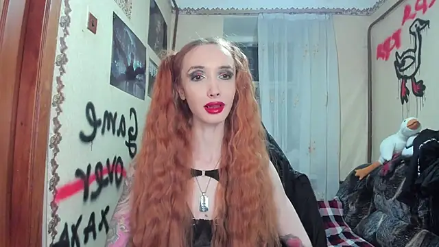 Snapshot of Roxy_Silver chatting on February 2025 09:05:02 PM Roxy Silver online show from February 2025 09:05:02 PM