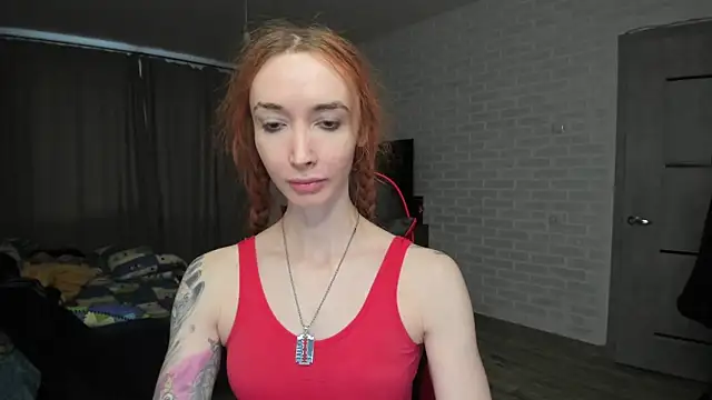 Snapshot of Roxy_Silver chatting on February 2025 04:57:01 AM Roxy Silver online show from February 2025 04:57:01 AM