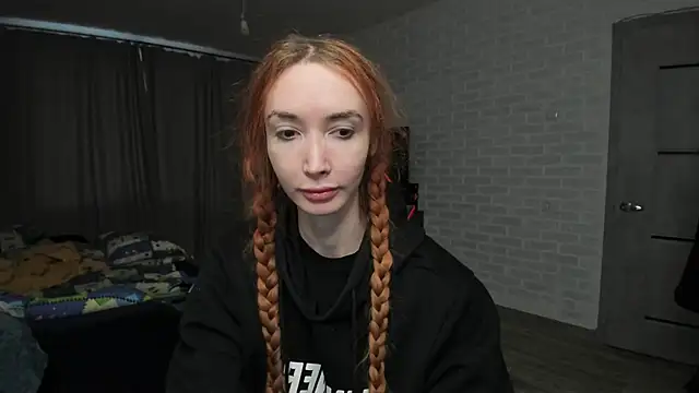 Snapshot of Roxy_Silver chatting on February 2025 04:58:02 AM Roxy Silver online show from February 2025 04:58:02 AM