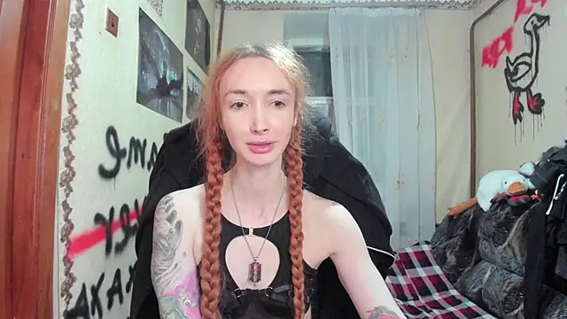 Snapshot of Roxy_Silver chatting on March 2025 11:04:01 PM Roxy Silver online show from March 2025 11:04:01 PM