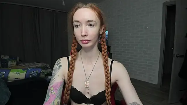 Snapshot of Roxy_Silver chatting on March 2025 07:22:01 PM Roxy Silver online show from March 2025 07:22:01 PM