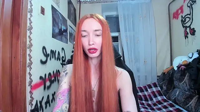 Snapshot of Roxy_Silver chatting on March 2025 10:13:02 PM Roxy Silver online show from March 2025 10:13:02 PM