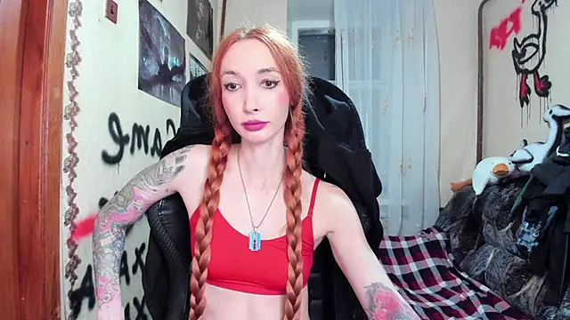 Snapshot of Roxy_Silver chatting on September 2025 08:31:01 PM Roxy Silver online show from September 2025 08:31:01 PM
