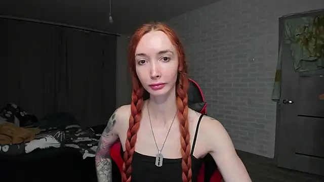 Snapshot of Roxy_Silver chatting on October 2025 03:00:01 PM Roxy Silver online show from October 2025 03:00:01 PM