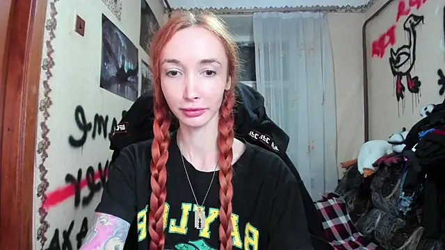 Snapshot of Roxy_Silver chatting on October 2025 04:51:01 PM Roxy Silver online show from October 2025 04:51:01 PM