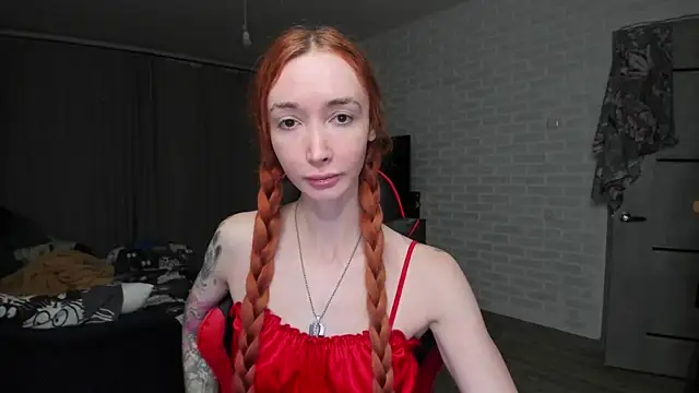 Snapshot of Roxy_Silver chatting on October 2025 08:53:02 PM Roxy Silver online show from October 2025 08:53:02 PM