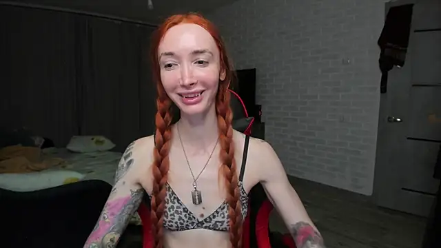 Snapshot of Roxy_Silver chatting on November 2025 09:58:01 PM Roxy Silver online show from November 2025 09:58:01 PM