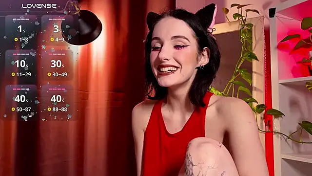 Snapshot of Alice_Succuby chatting on January 2025 07:40:01 PM Alice Succuby online show from January 2025 07:40:01 PM