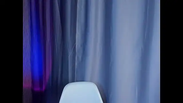 Snapshot of little_m0use chatting on January 2025 08:40:02 AM little m0use online show from January 2025 08:40:02 AM